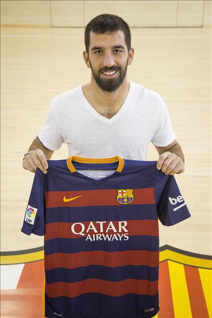Aleix Vidal and Arda Turan photo session in Spain