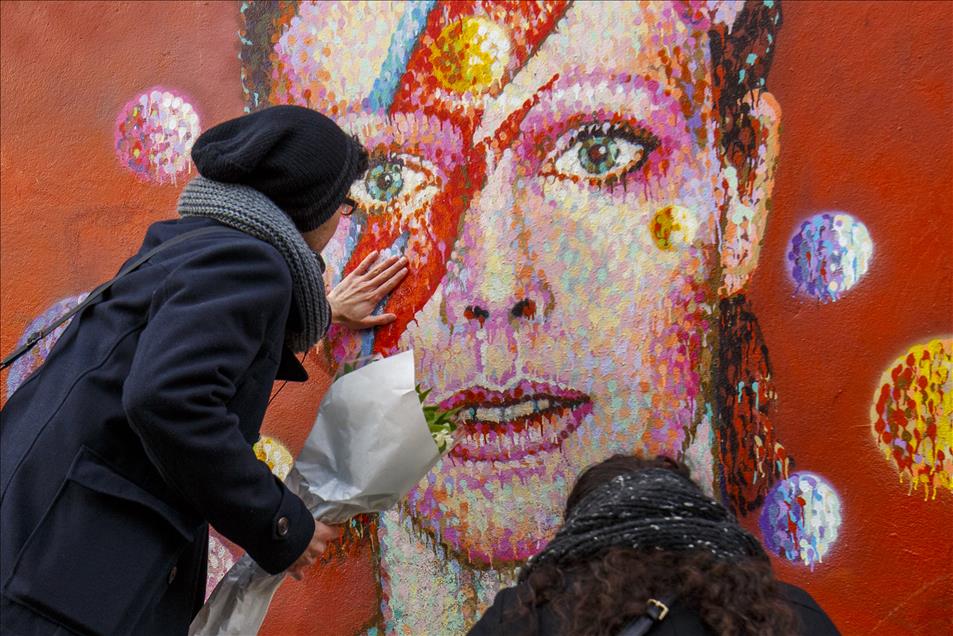 David Bowie mural in London