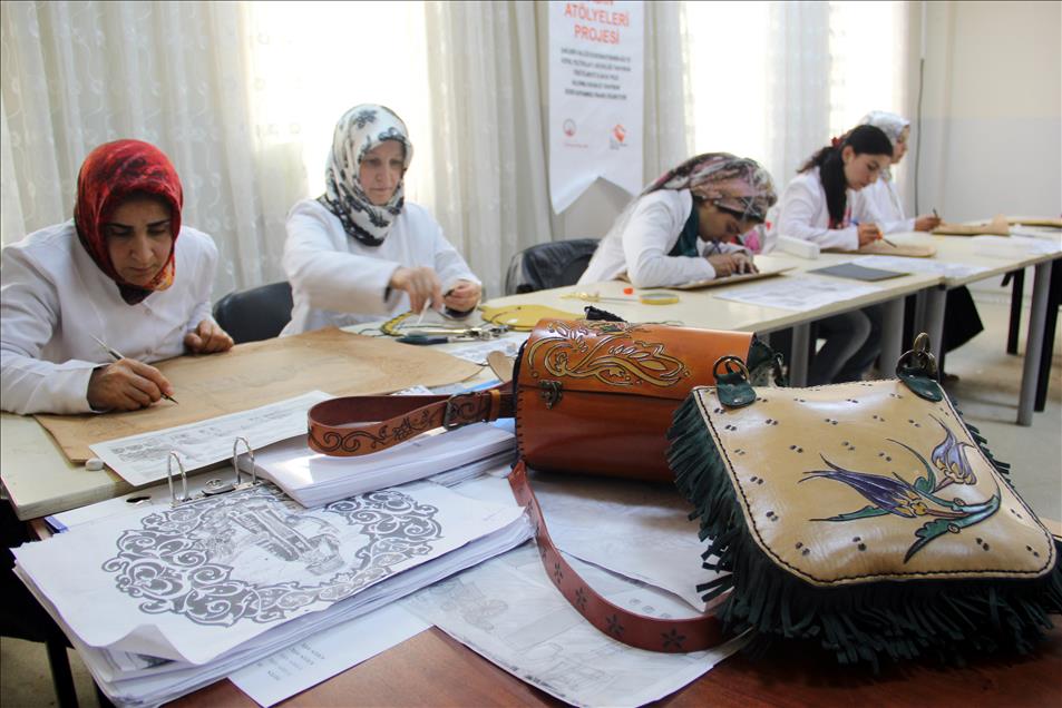 Deriye hayat veriyorlar