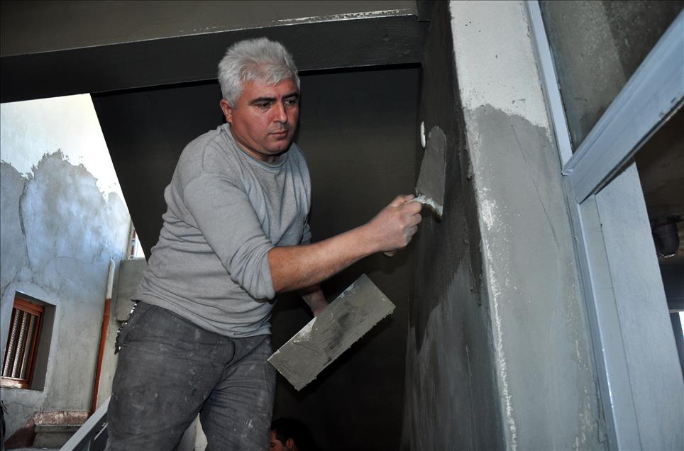 Emekli olabilmek için "yaşadığını" ispat etmek zorunda
