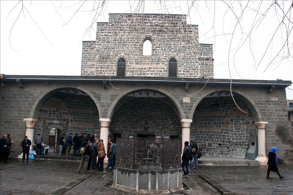 65 yıl sonra nikaha kavuşan Ermeni asıllı çift