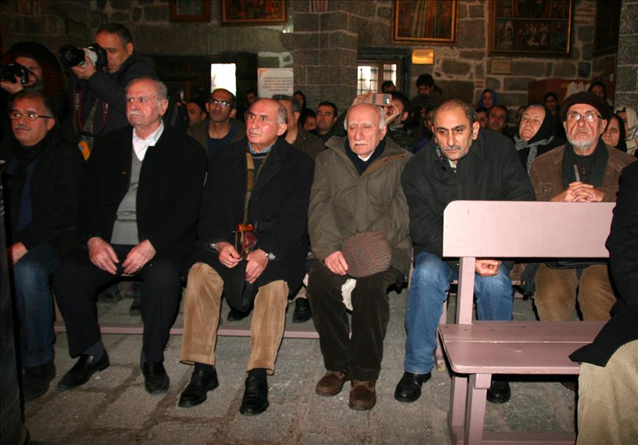 65 yıl sonra nikaha kavuşan Ermeni asıllı çift
