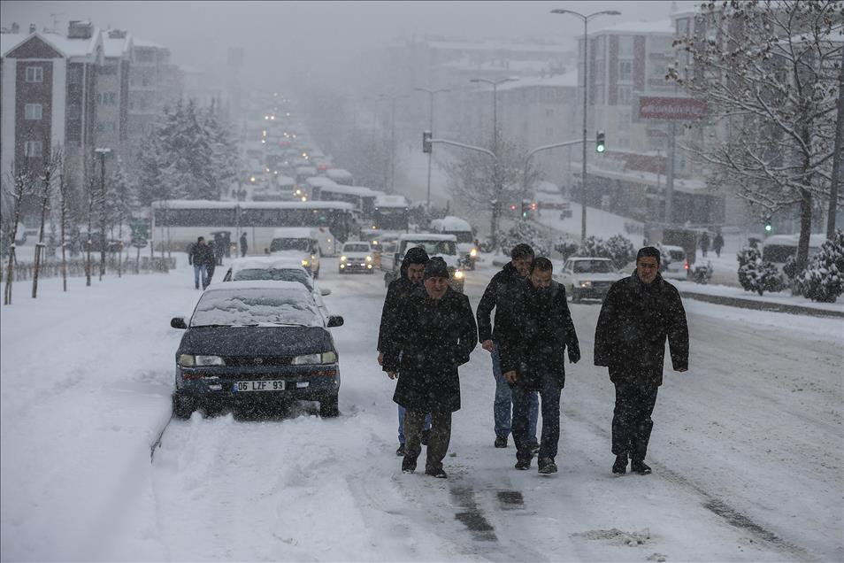 Ankara'da kar yağışı
