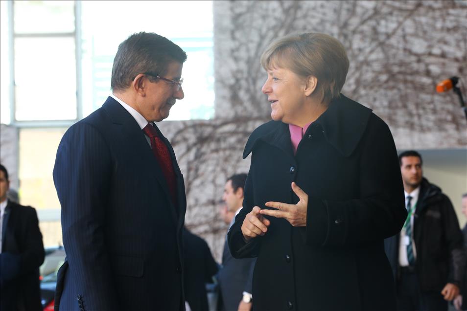 Başbakan Davutoğlu Berlin'de