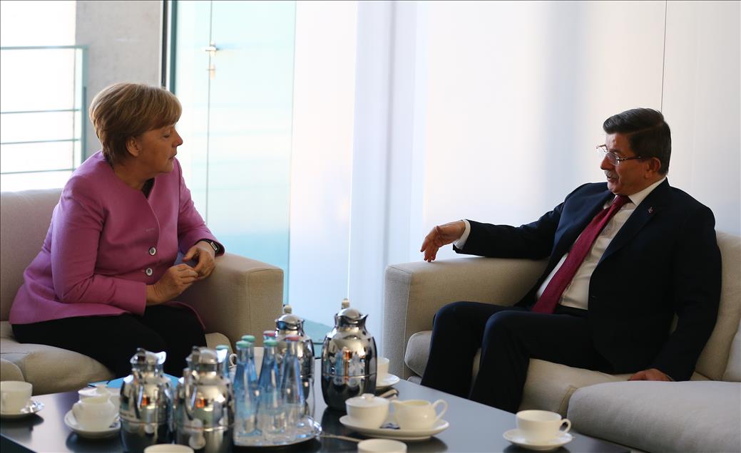 Başbakan Davutoğlu Berlin'de