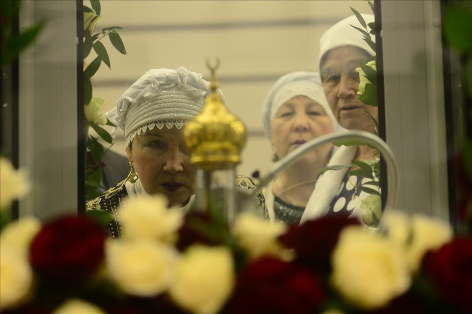 Hazreti Muhammed'in saçı Moskova'da ziyarete açıldı