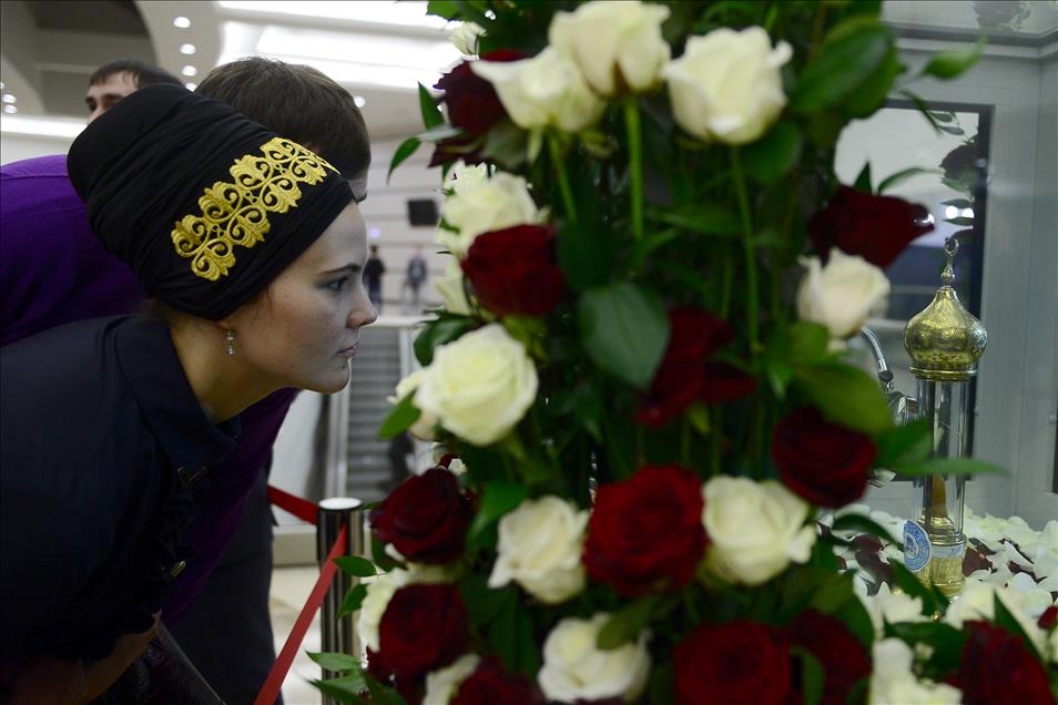 Hazreti Muhammed'in saçı Moskova'da ziyarete açıldı