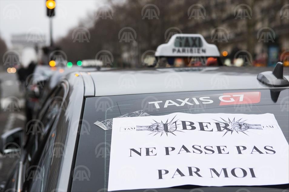 Taxi drivers protest against Uber in France