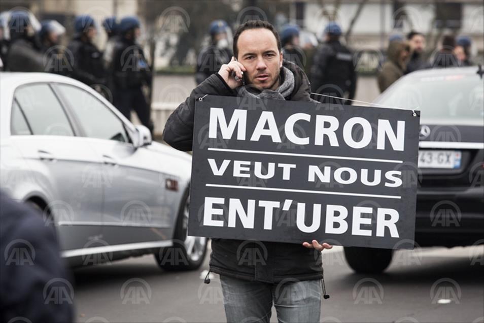 Taxi drivers protest against Uber in France