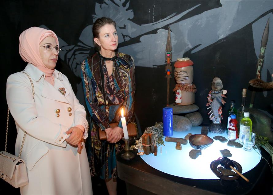 Emine Erdoğan, Ekvador’da Mindale El Sanatları Müzesi'ni ziyaret etti
