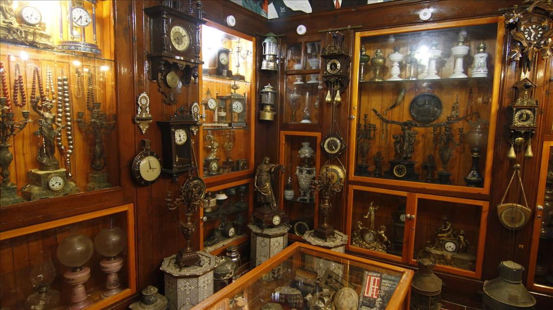 Satmaya kıyamadığı antika eşyaları müzede sergiliyor