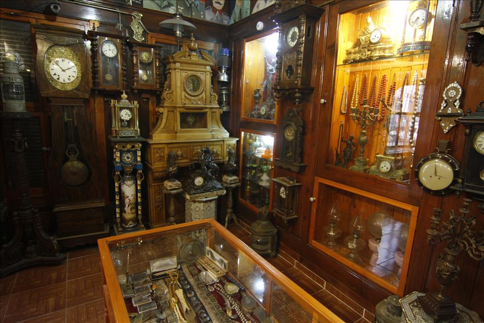 Satmaya kıyamadığı antika eşyaları müzede sergiliyor