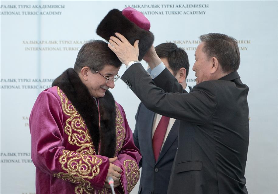 Başbakan Ahmet Davutoğlu Kazakistan'da