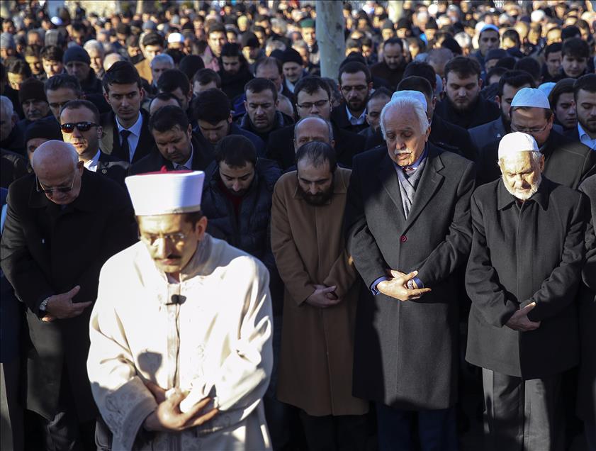 Fehim Adak son yolculuğuna uğurlandı
