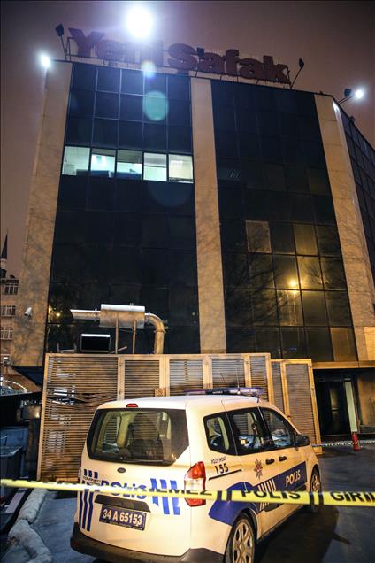 Yeni Şafak ve Yeni Akit gazetelerine eş zamanlı saldırı