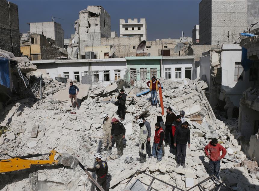 Rus uçakları Halep'te sivil yerleşim yerine saldırdı