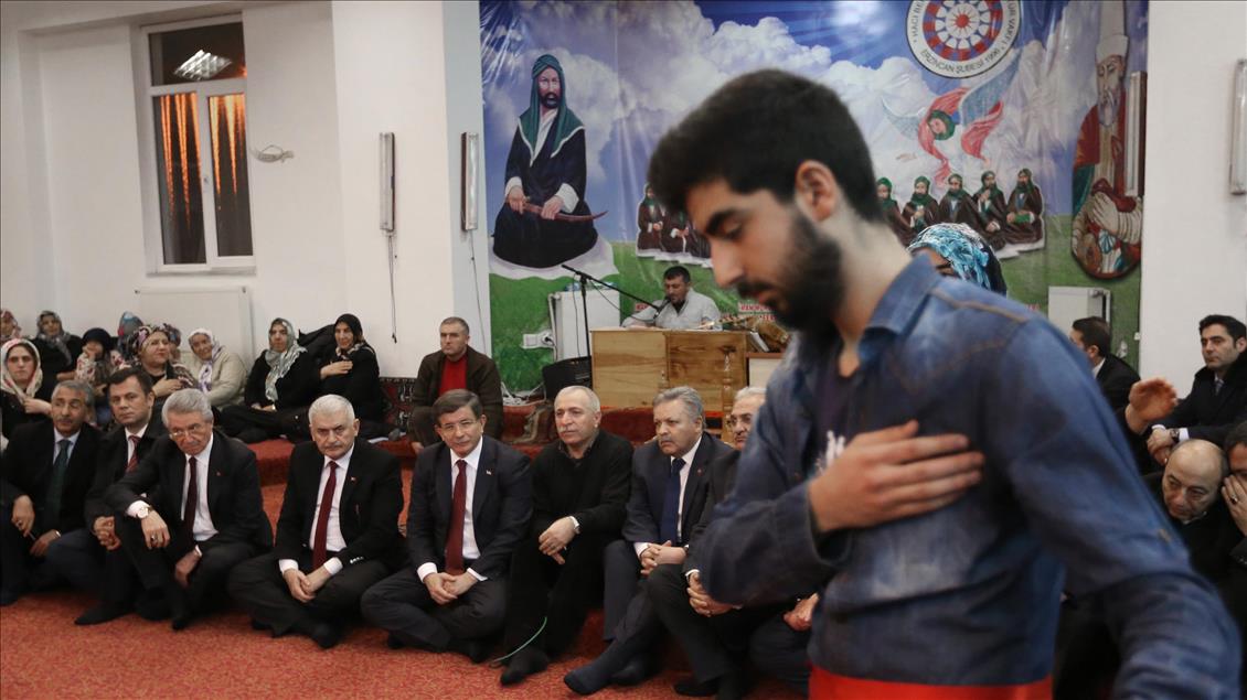Başbakan Ahmet Davutoğlu, Erzincan'da