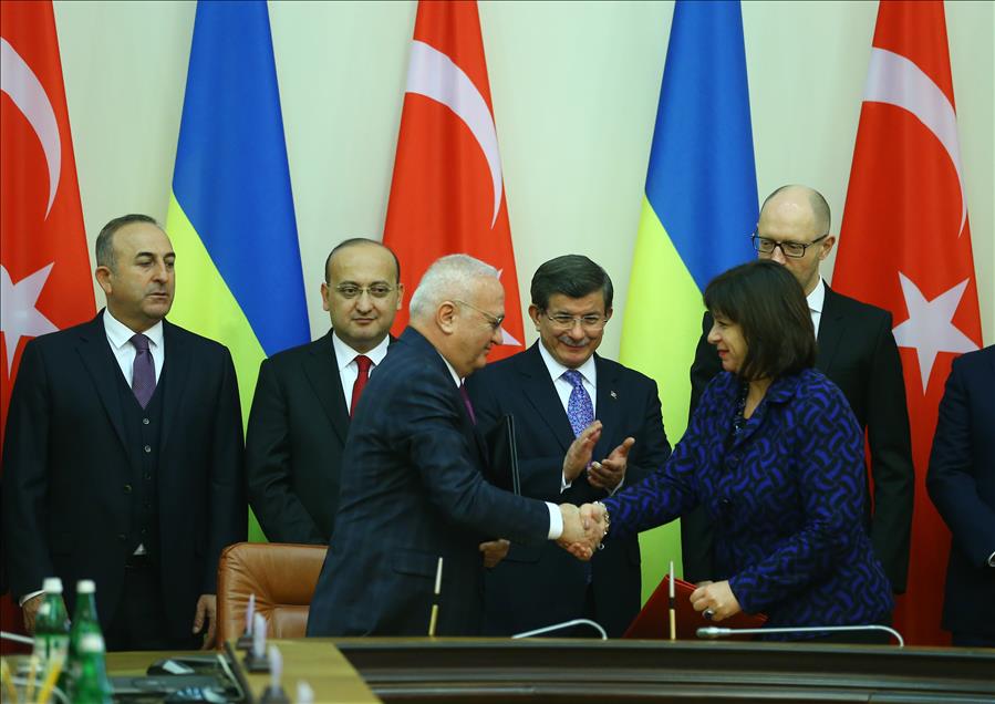 Başbakan Davutoğlu Ukrayna'da