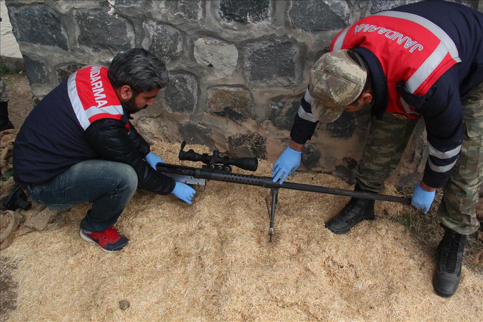 Pyd'nin PKK'ya gönderdiği mühimmat ve silahlar ele geçirildi