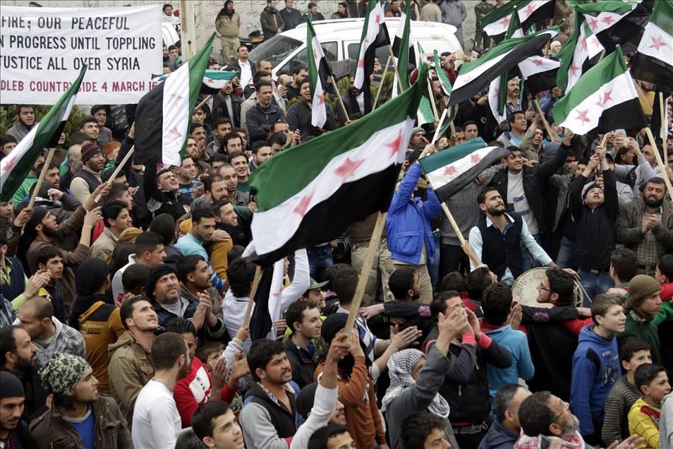 Suriye'de yönetim karşıtı gösteriler 