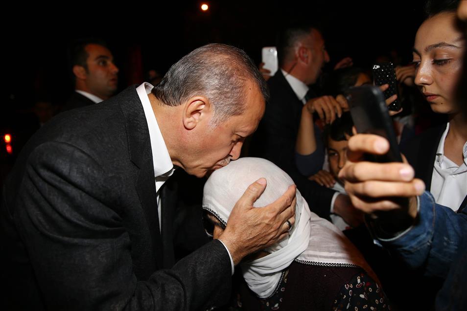 Cumhurbaşkanı Erdoğan'dan kadınlara özel 8 Mart resepsiyonu