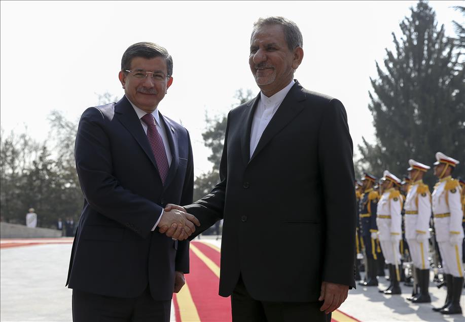 Başbakan Davutoğlu İran'da