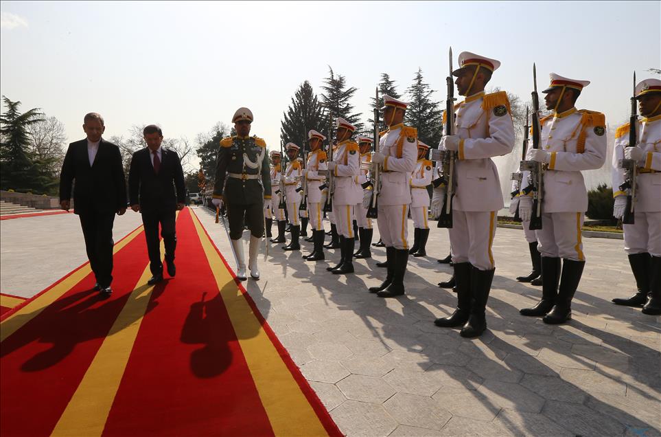 Başbakan Davutoğlu İran'da