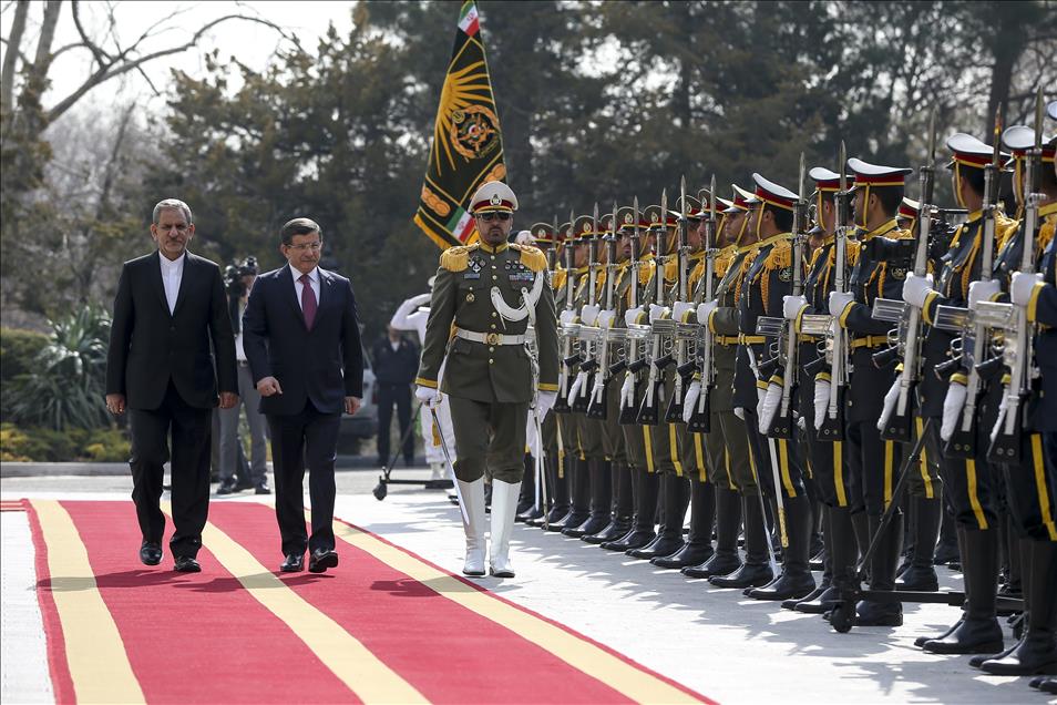 Başbakan Davutoğlu İran'da