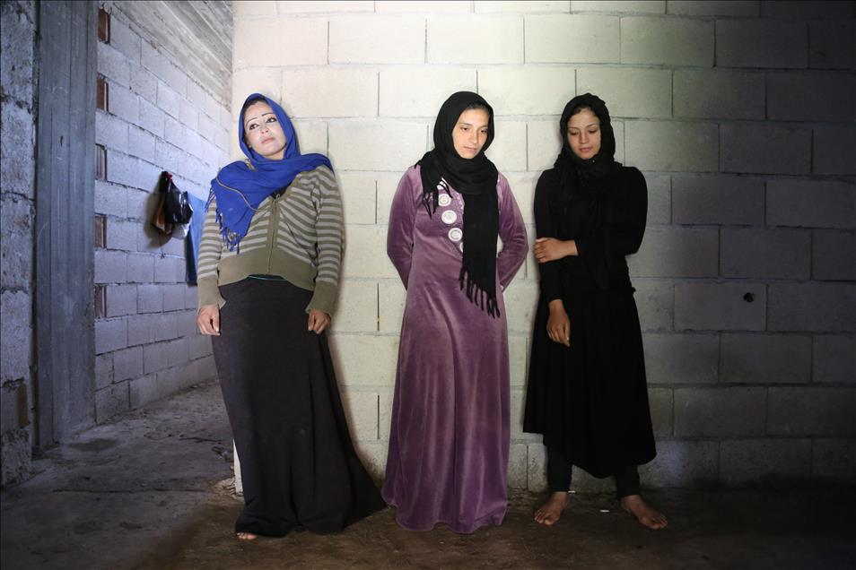 Syrian women take shelter in Turkey's Hatay