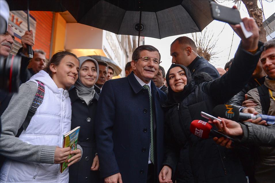 Başbakan Davutoğlu Van'da