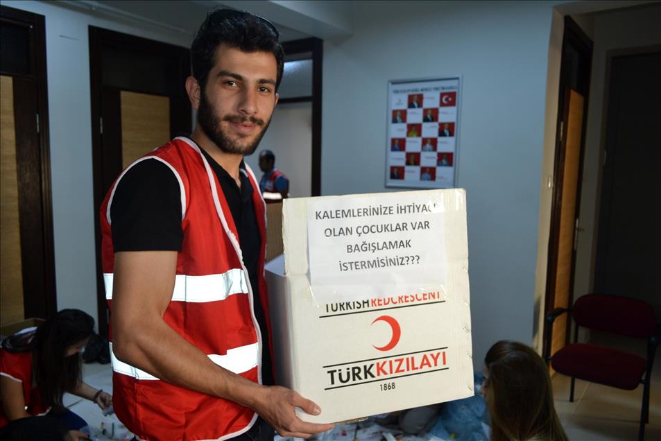 YGS'de dağıtılan kalemler ihtiyaç sahibi öğrencilere için toplandı