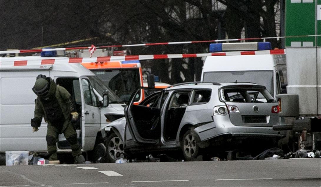 Almanya’da otomobilde patlama: 1 ölü
