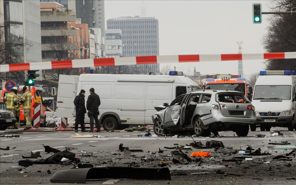Almanya’da otomobilde patlama: 1 ölü
