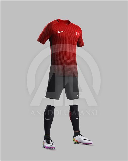Futbol milli takımlarına yeni forma