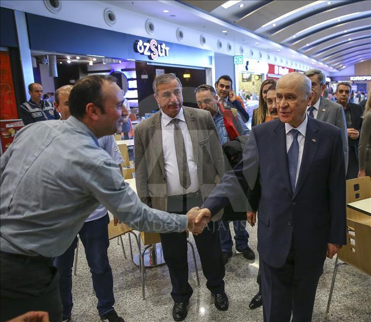 MHP Genel Başkanı Bahçeli AVM ziyaret etti