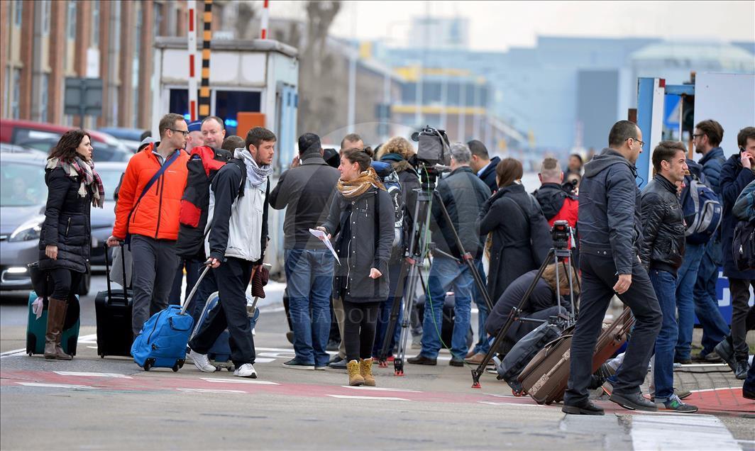 Blast hits Brussels metro station