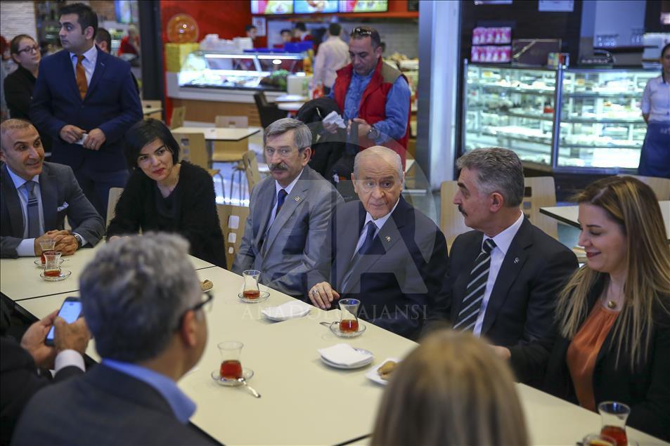 MHP Genel Başkanı Bahçeli AVM ziyaret etti