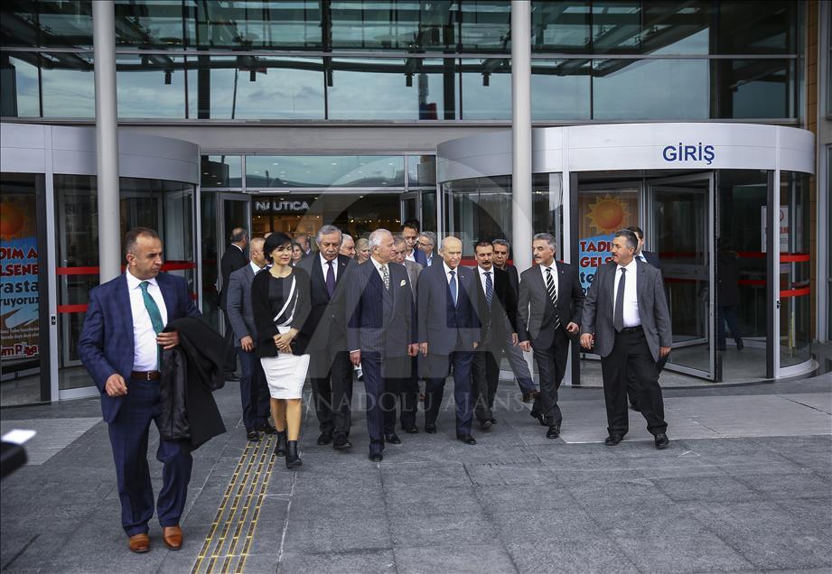 MHP Genel Başkanı Bahçeli AVM ziyaret etti