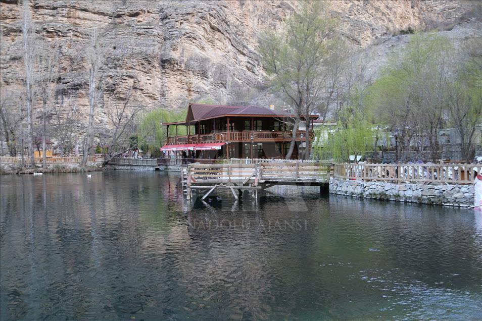 Uzundere'de "sakin şehir" mutluluğu