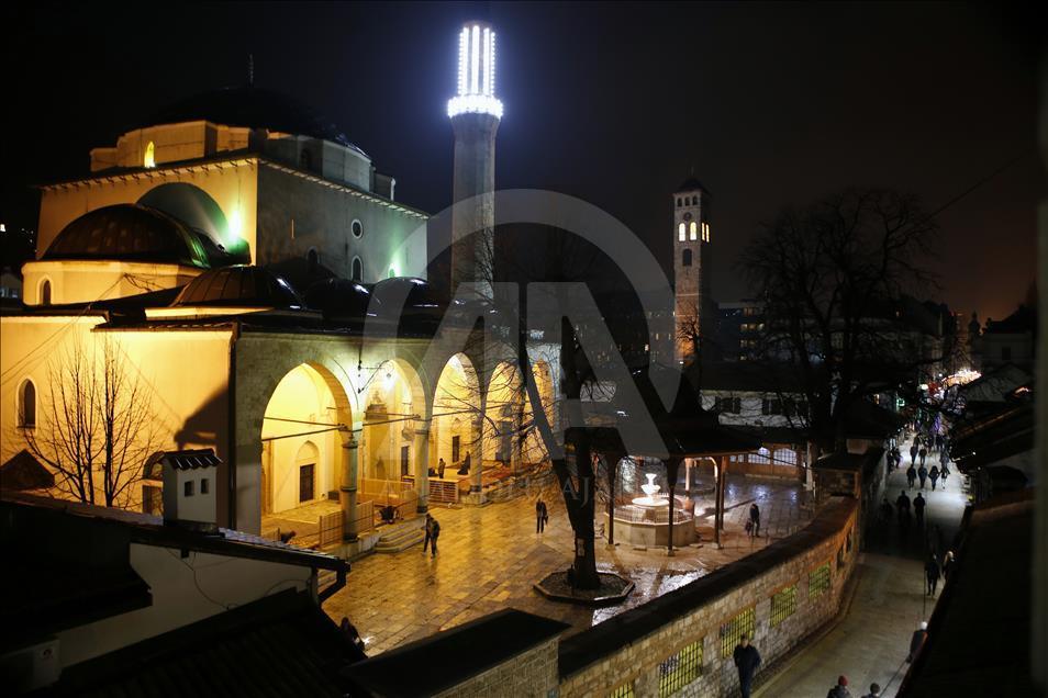 "Gazi Hüsrev Bey, dünyada elektriği ilk kullanan cami"