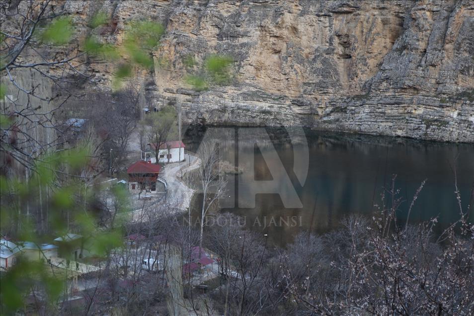 Uzundere'de "sakin şehir" mutluluğu