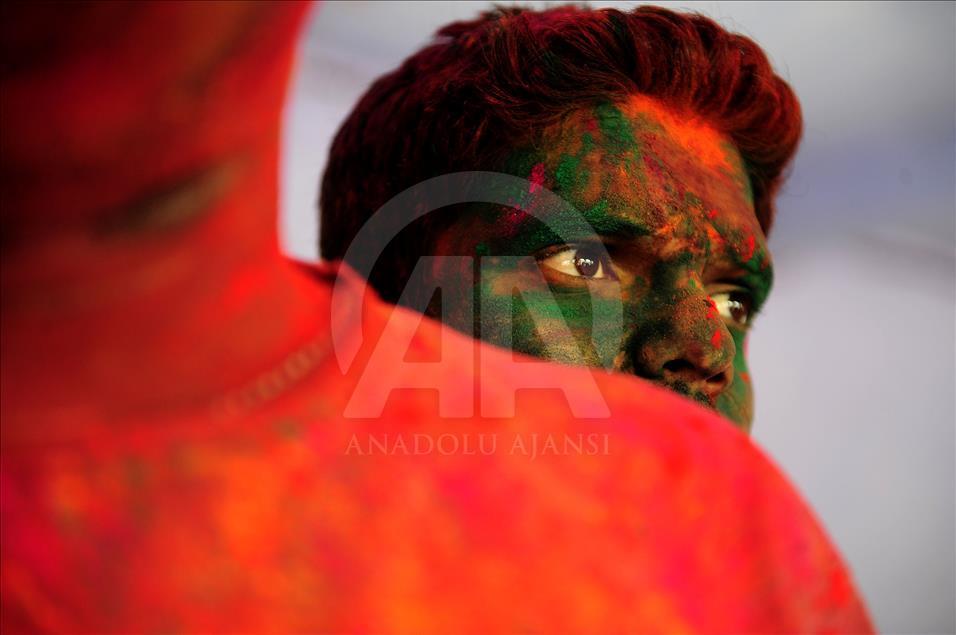 Hindistan'da Holi Festivali 