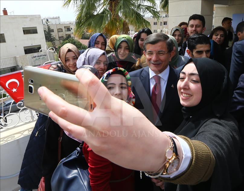Başbakan Davutoğlu Ürdün'de