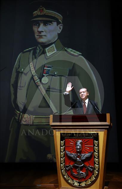 Cumhurbaşkanı Erdoğan, Harp Akademileri Komutanlığı'nı ziyaret etti