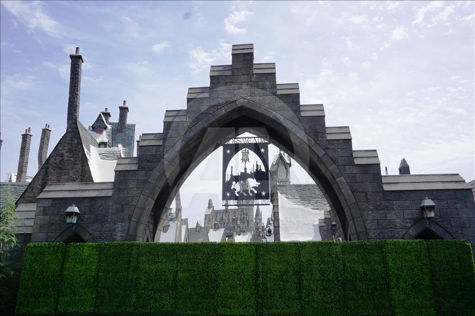 ‘Harry Potter’ın Büyücülük Dünyası’ Hollywood’da açıldı
