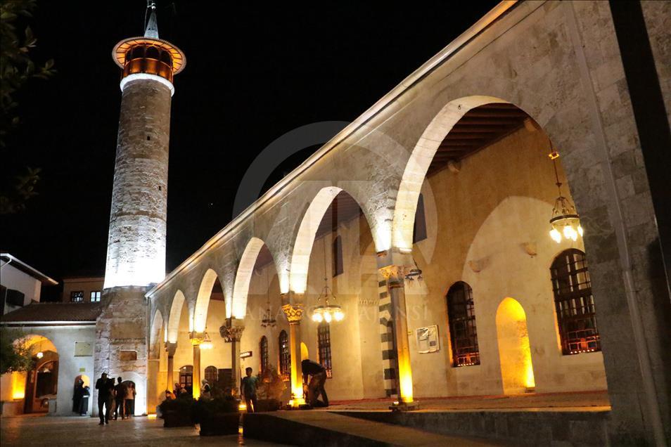 Anadolu'nun ilk camisinde Regaip Kandili