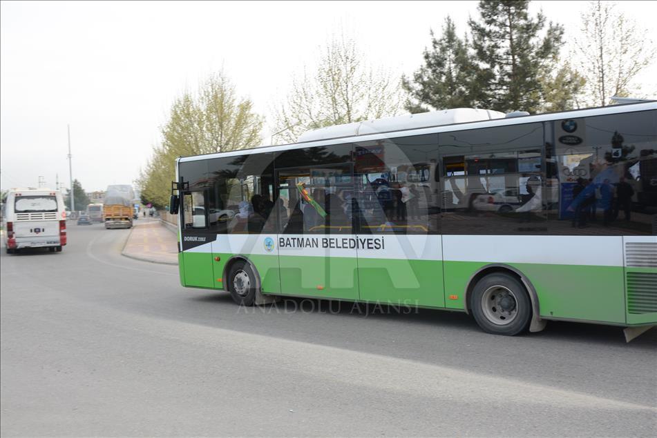 Belediye otobüsleri terörist cenazesinde