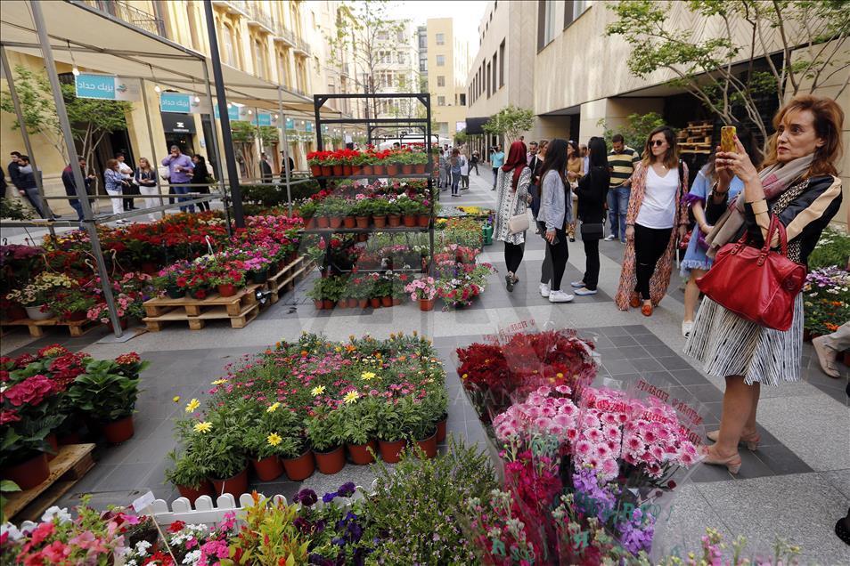 "Lübnan Çiçek Pazarı" açıldı 