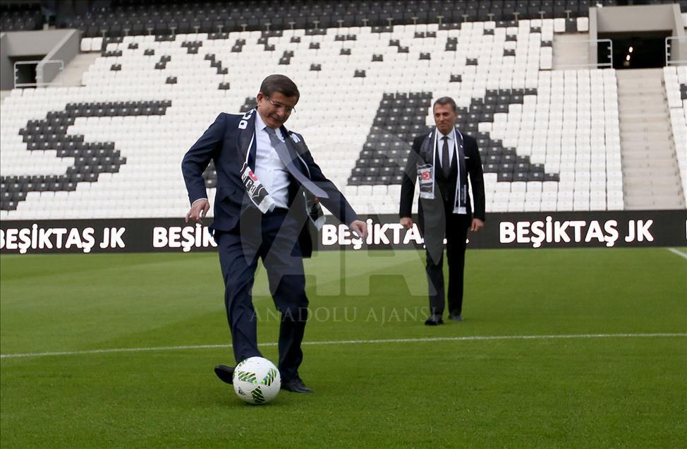 Vodafone Arena açıldı