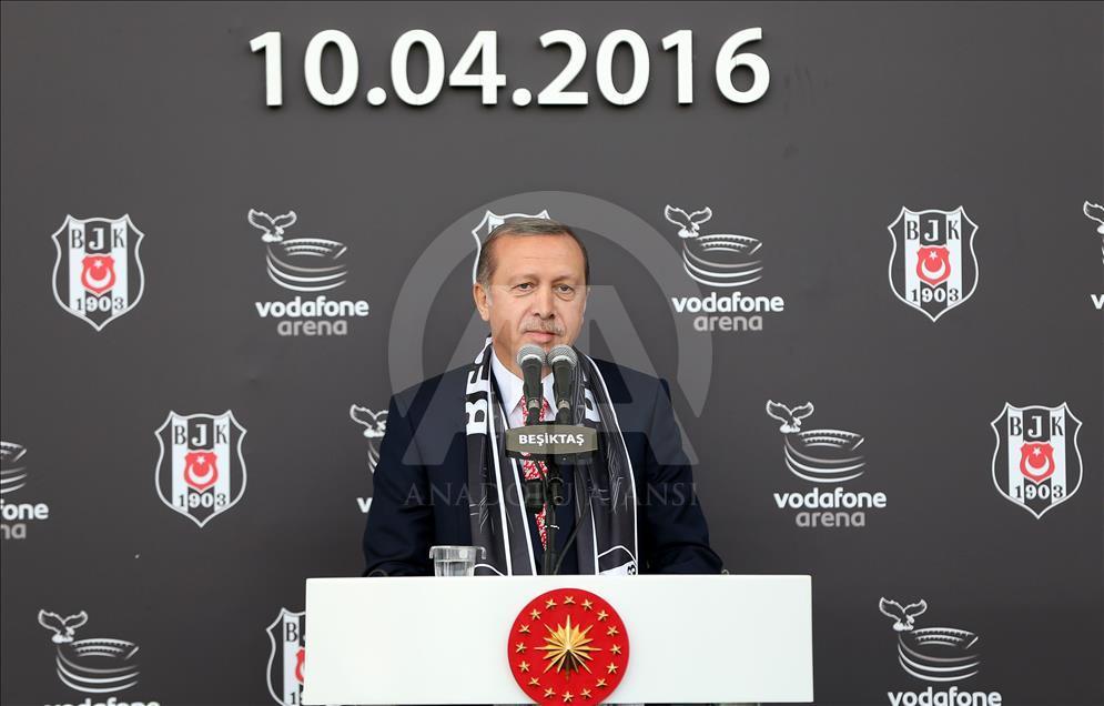 Vodafone Arena açıldı